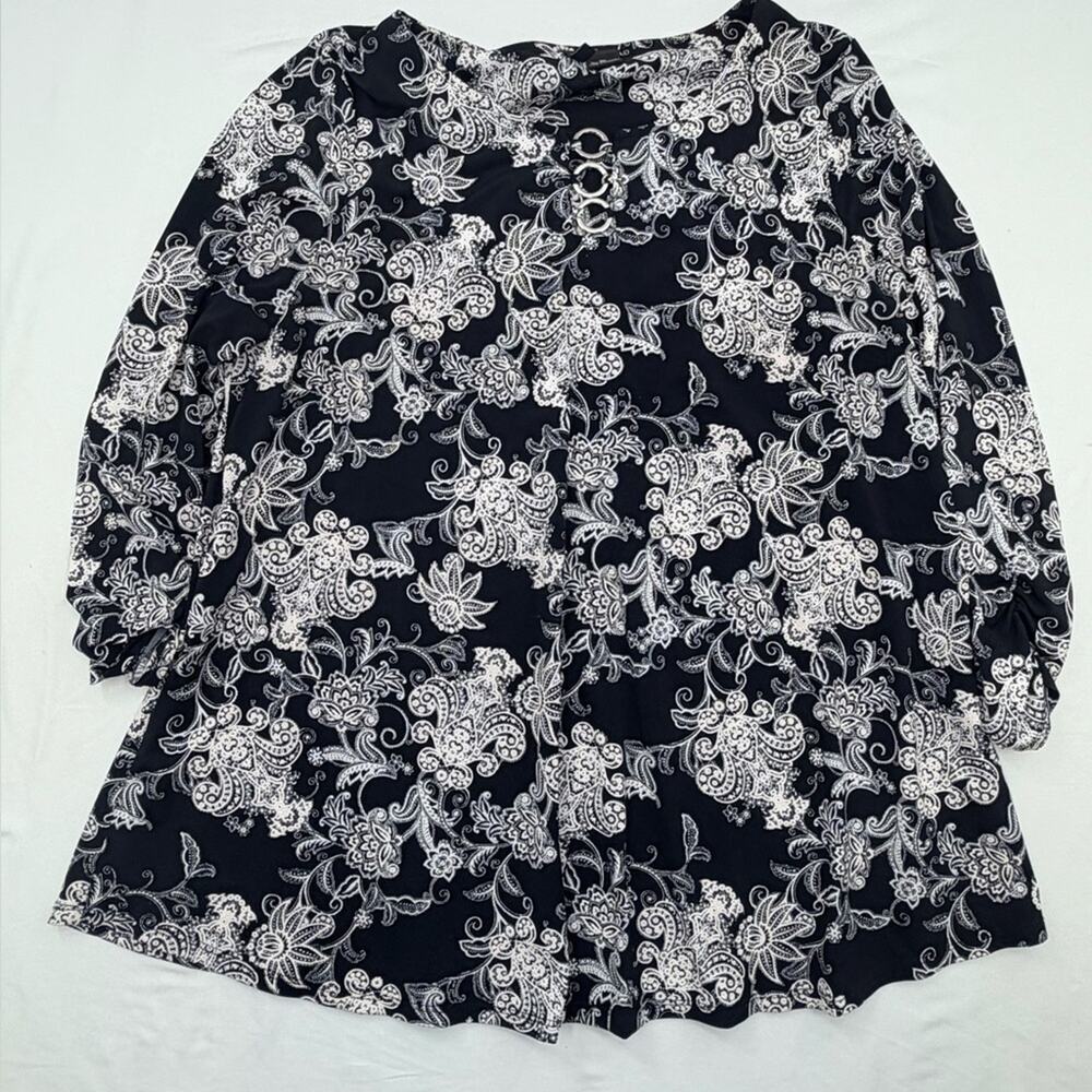 Black & White Floral Tunic Top